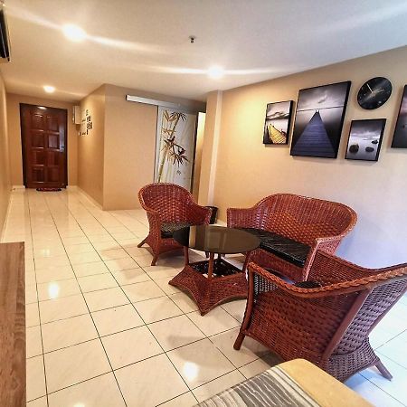 Em Homestay Pekan Pangkor Eksteriør bilde
