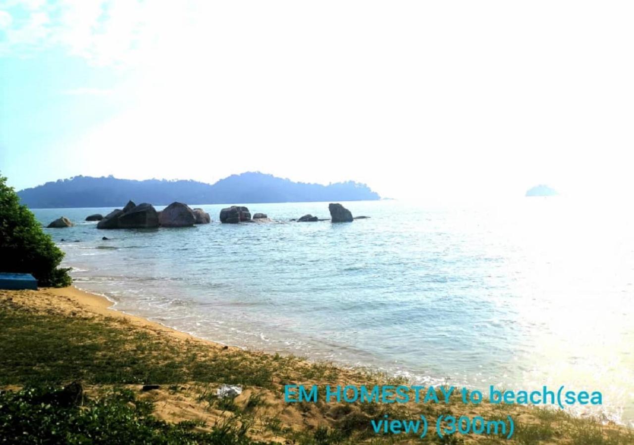 Em Homestay Pekan Pangkor Eksteriør bilde