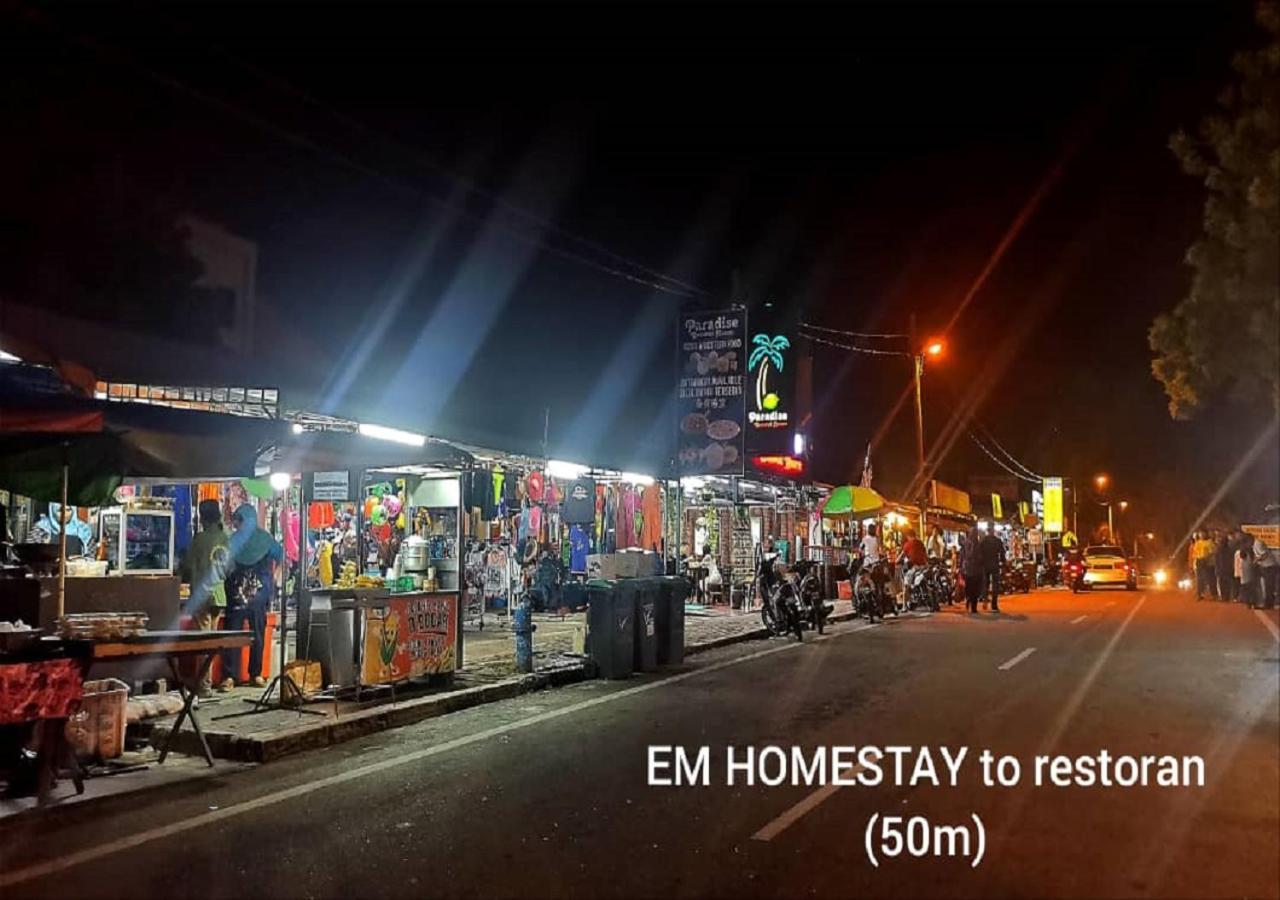 Em Homestay Pekan Pangkor Eksteriør bilde