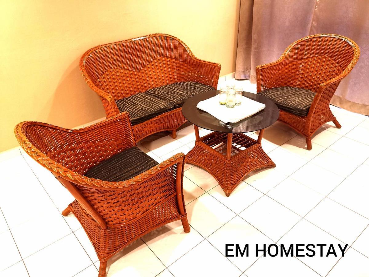 Em Homestay Pekan Pangkor Eksteriør bilde