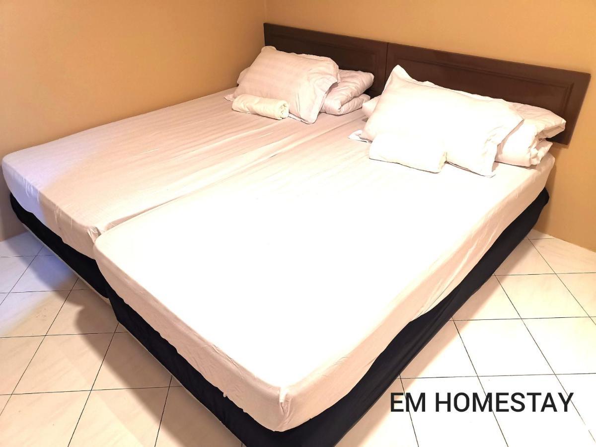 Em Homestay Pekan Pangkor Eksteriør bilde