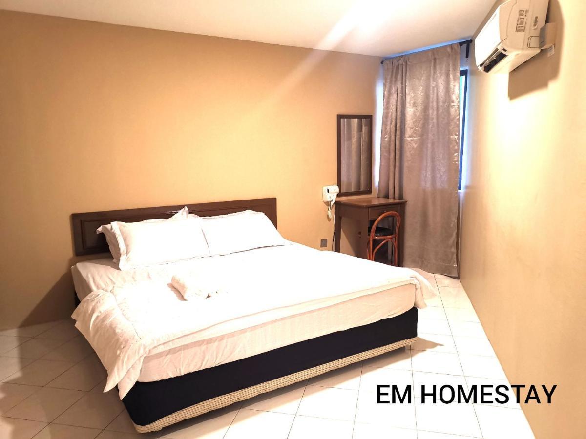 Em Homestay Pekan Pangkor Eksteriør bilde